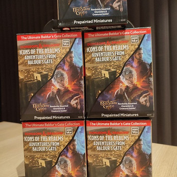 Dungeons & Dragons Baldur’s Gate'i seikluste miniatuuride ko