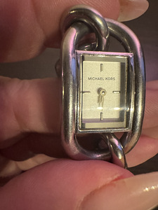 Часы Michael Kors (9 фото из 10)