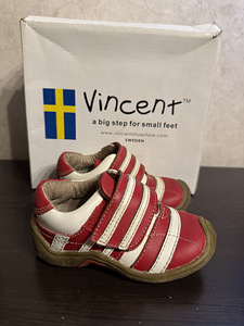 Кроссовки Vincent размер 24 (1 фото из 8)