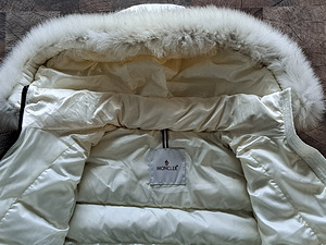 UUS Moncler talvejope, suurus: XS (6 foto / 8)