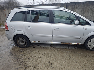 Opel zafira varuosadeks (2 foto / 7)