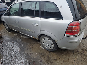 Opel zafira varuosadeks (6 foto / 7)