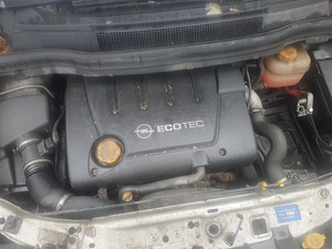 Opel zafira varuosadeks (7 foto / 7)
