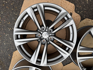 19" Infinity/Nissan originaalveljed 5x114,3 + andurid (4 foto / 10)