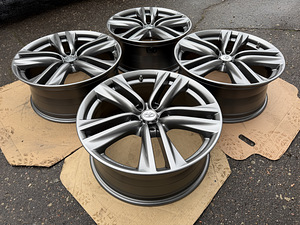 19" Infinity/Nissan originaalveljed 5x114,3 + andurid (5 foto / 10)
