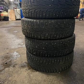 Зимние шины 185/65R15 Hankook