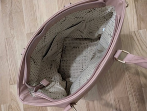Розовая сумка (3 фото из 5)