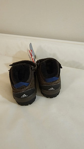 Детские кроссовки Adidas (3 фото из 7)