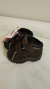Детские кроссовки Adidas (4 фото из 7)