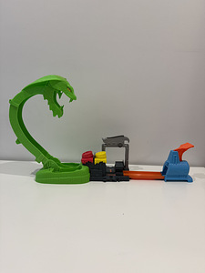 Hot Wheels Токсичная атака змеи (1 фото из 4)