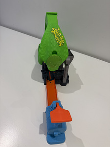 Hot Wheels Токсичная атака змеи (3 фото из 4)