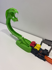 Hot Wheels Токсичная атака змеи (4 фото из 4)