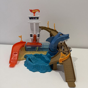 Hot Wheels Color Shifters City Sharkport Showdown Car Color