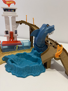 Hot Wheels Color Shifters City Sharkport Showdown Car Color (5 foto / 5)