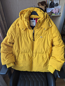 Tommy Hilfiger size M (1 foto / 5)