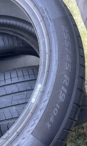 UUED PIRELLI P ZERO 255/45R19 ja 285/40R19 (5 фото из 7)