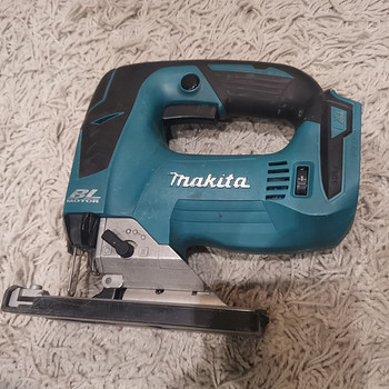 Аккумуляторная лобзиковая пила Makita DJV182 – без аккумулятора
