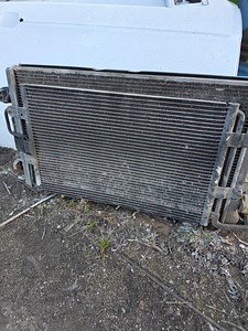 VW GOLF 1,9TDI (2 foto / 2)