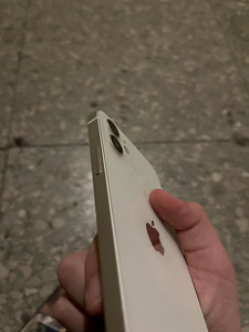 iPhone 12 (3 foto / 9)
