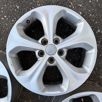 17" Kia originaalveljed 5x114,3