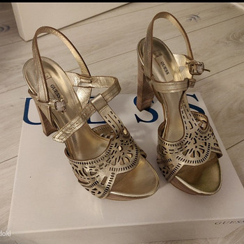 Женские туфли Guess размер 39