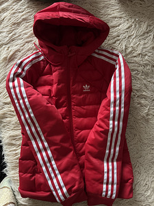 Курточка adidas (1 фото из 1)