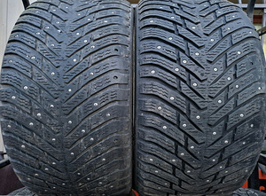 R19 шипованные шины Nokian 285/40/19 - 2 шт (1 фото из 1)