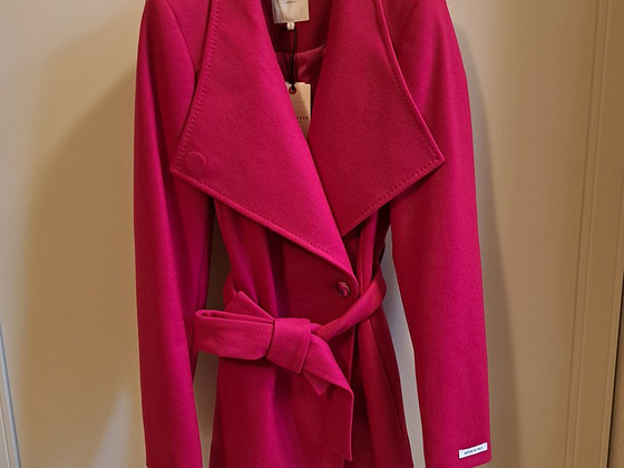 Uus Ted Baker roosa mantel