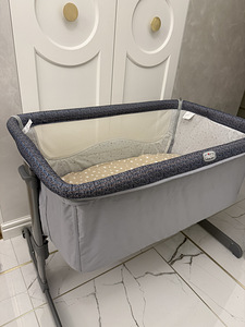 Chicco Next2me детская кроватка (5 фото из 10)