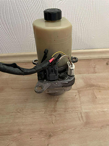 Насос гидроусилителя руля (2 фото из 2)