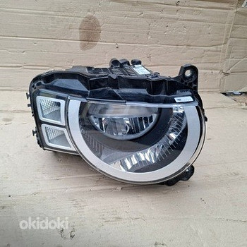 Land Rover Defender L663 правая передняя фара