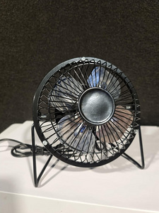 UUS Black Mini Desk Fan USB (1 foto / 2)