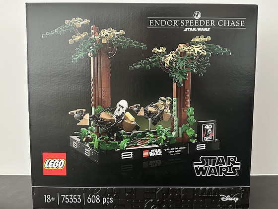 Lego Star Wars Endor Speeder Chase Diorama 75353