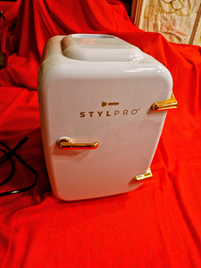 STYLPRO мини-холодильник (2 фото из 5)