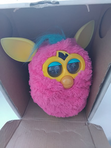 Furby (1 фото из 2)