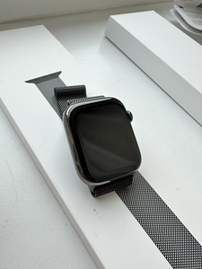 Apple Watch 8 45 мм графит с e-sim (4 фото из 9)