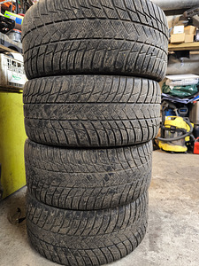 Brigestone AO 245/40/18 lamell (1 foto / 1)