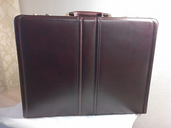 Müüa Itaalia meeste kohver 46x32x11