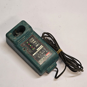 Зарядное устройство Makita DC1414T (5 фото из 5)