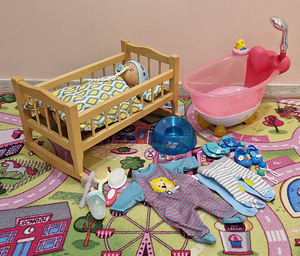 BabyBorn nukk, vann ja aksessuaarid. (1 foto / 8)