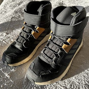 Laste Adidas Terrex poolsaapad