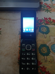 Müüa telefon alcatel nagu uus (1 foto / 4)