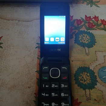 Müüa telefon alcatel nagu uus