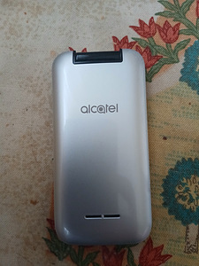 Müüa telefon alcatel nagu uus (3 foto / 4)
