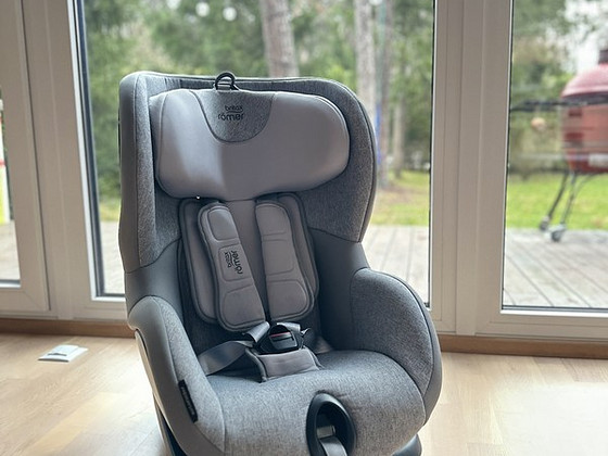 Britax Römer TRIFIX 2 i-SIZE