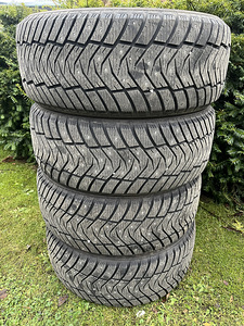 245/45R19 Yokohama IG65 зимние шины (1 фото из 4)