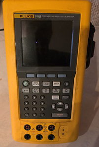 FLUKE471B Process Calibrator (1 foto / 4)