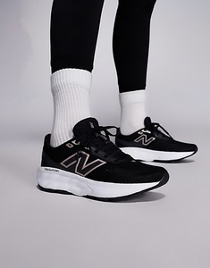 New Balance 520 running trainers in black 39 size (2 foto / 8)