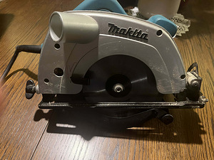 Makita elektrisaag (3 foto / 5)