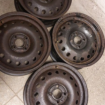 15" стальные диски 4x100 15x5,5 центральное отверстие 60 Nis